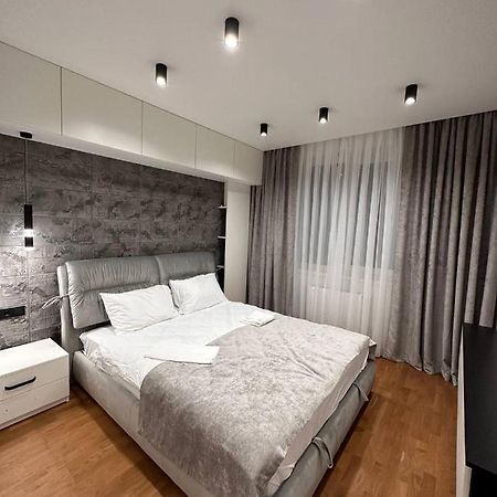 Інстаграмна Стильні Апартаменти На Вулиці Під Голоском 15Б Leópolis Exterior foto